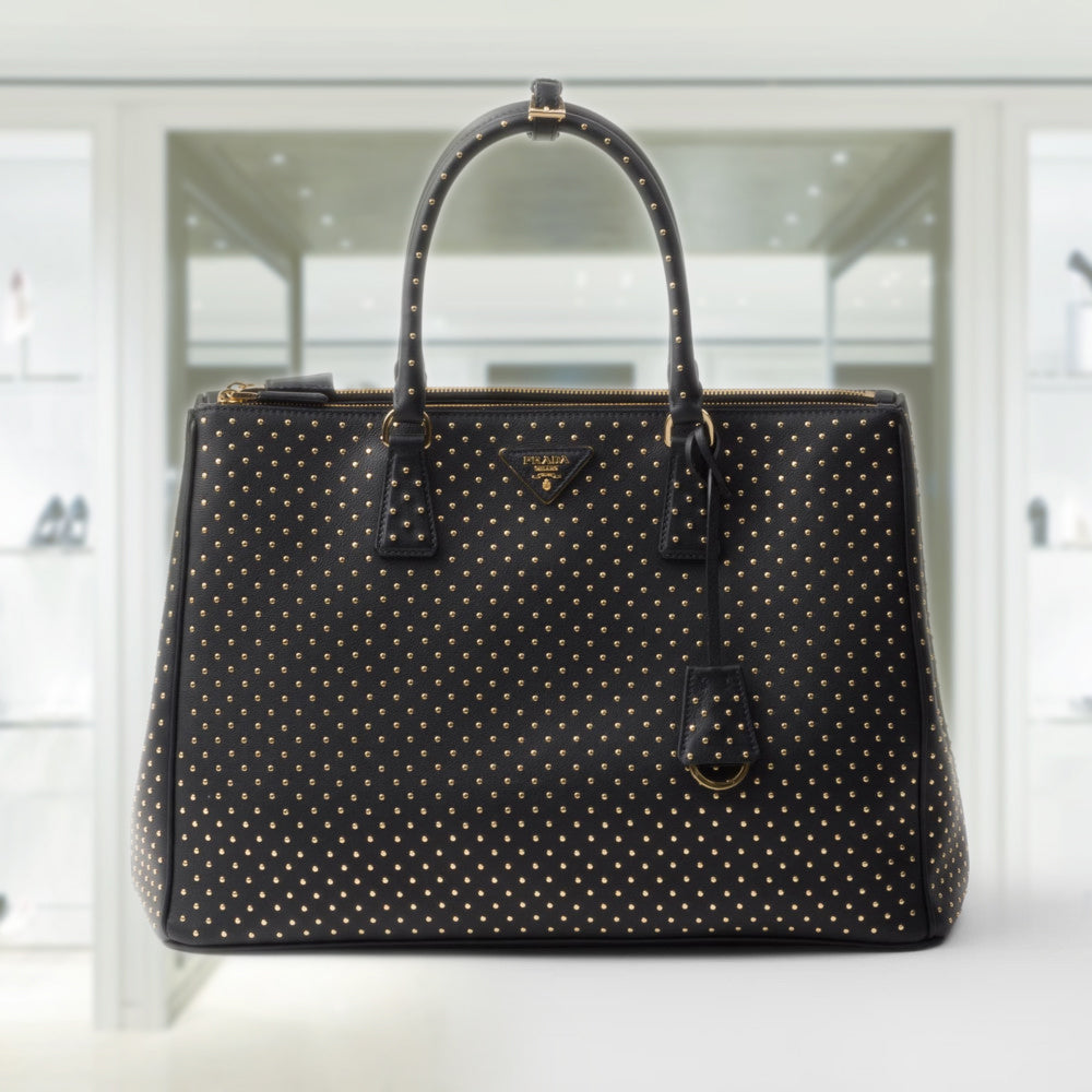 VIP.PRADA Laser-Cut Leather Large Shopping Bag 関送込 VIP.PRADA Laser-Cut Leather Large Shopping Bag 関送込