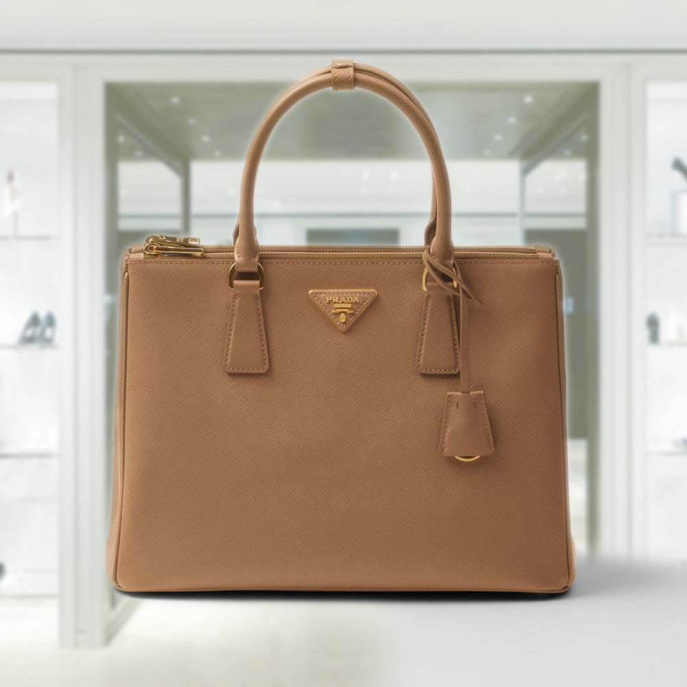 【日本入手困難】Extra-large Prada Galleria leather bag Natural Extra-large Prada Galleria Leather Bag | PRADA