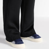 B33 Spin Sneaker 