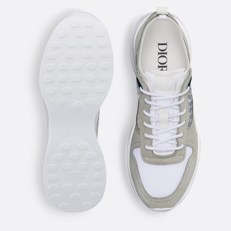 B25 Runner Sneaker