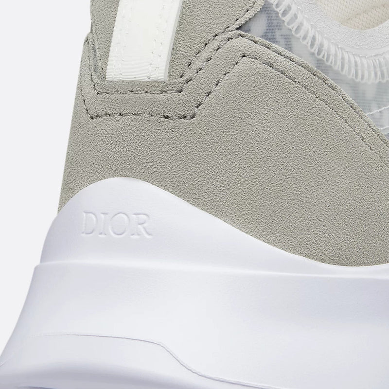 B25 Runner Sneaker