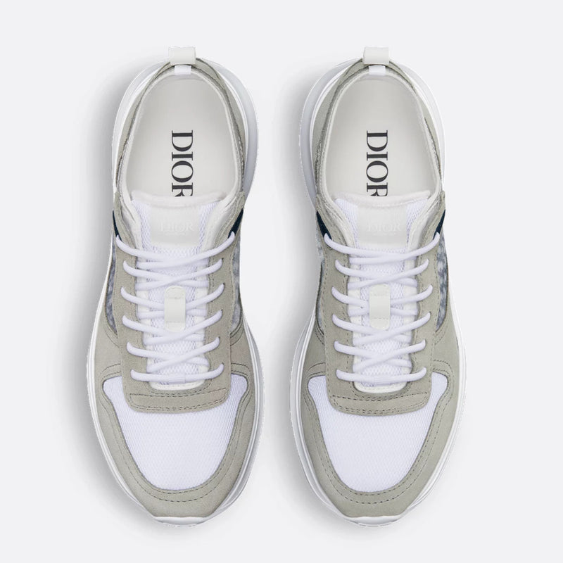 B25 Runner Sneaker
