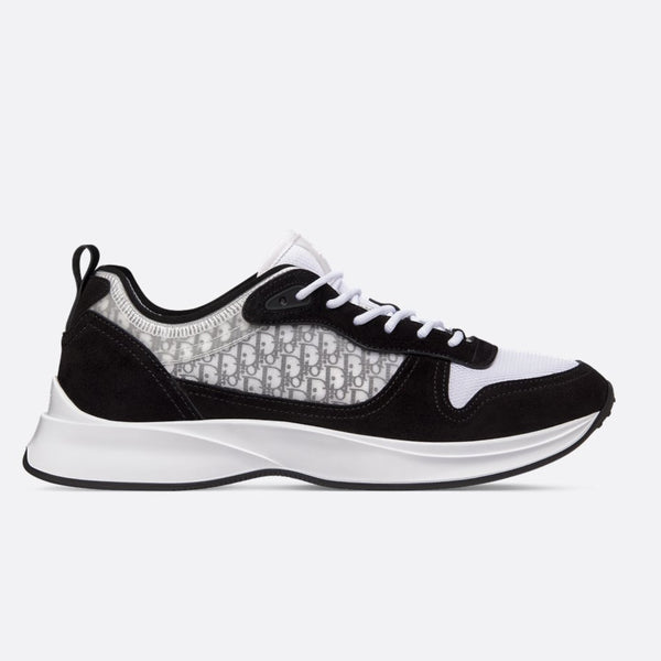 B25 Runner Sneaker