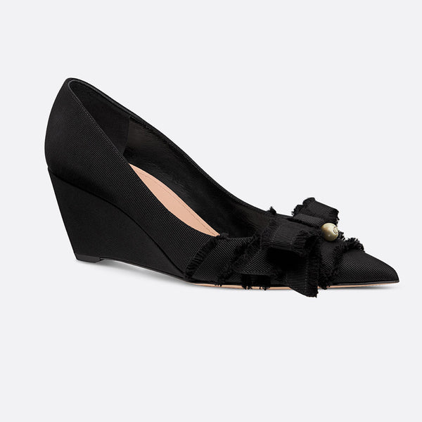 Adiorable Wedge Pump