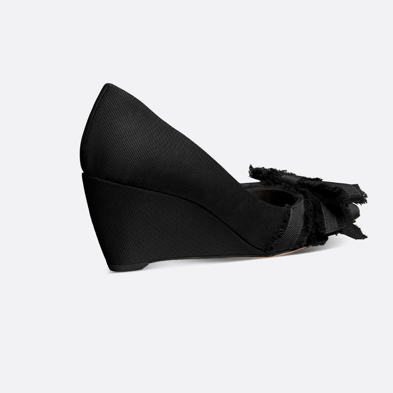 Adiorable Wedge Pump