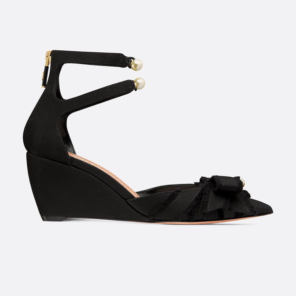 Adiorable Wedge Pump