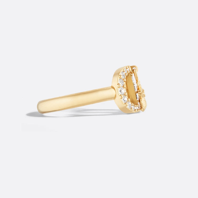 Petit CD Bee Ring