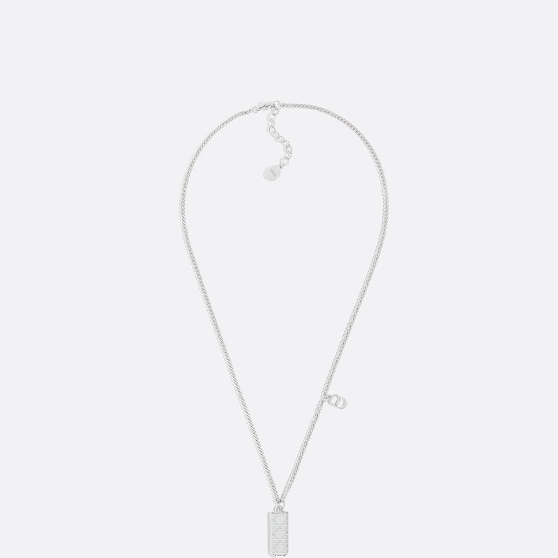 Cannage Plate Pendant Necklace