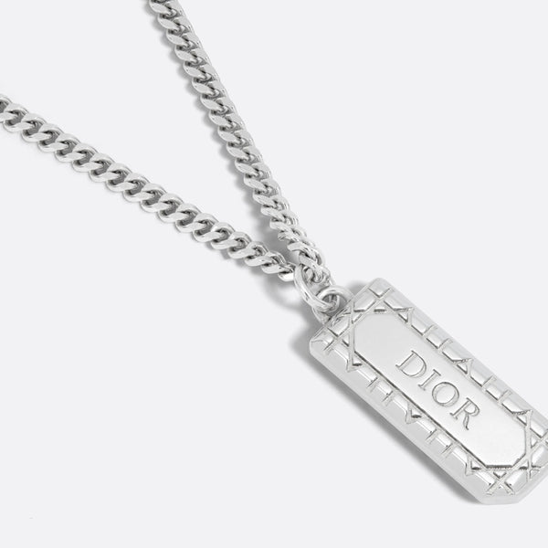 Cannage Plate Pendant Necklace