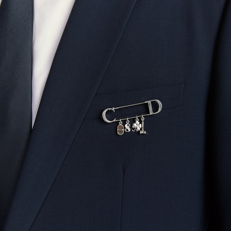 Knock on Wood Brooch