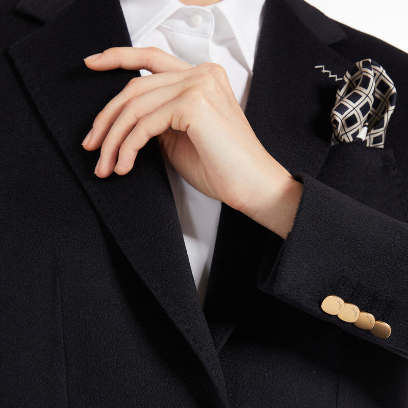 Single-breasted camel blazer