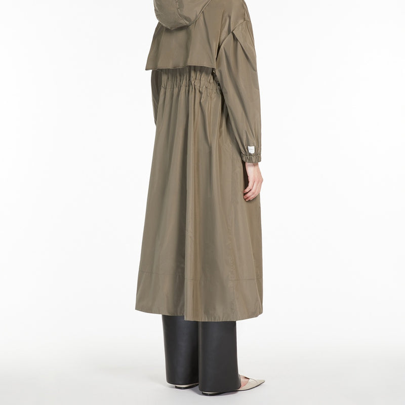 Long, water-repellent taffeta parka