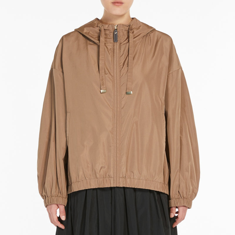 Water-repellent taffeta parka