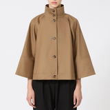 Short water-repellent gabardine cape