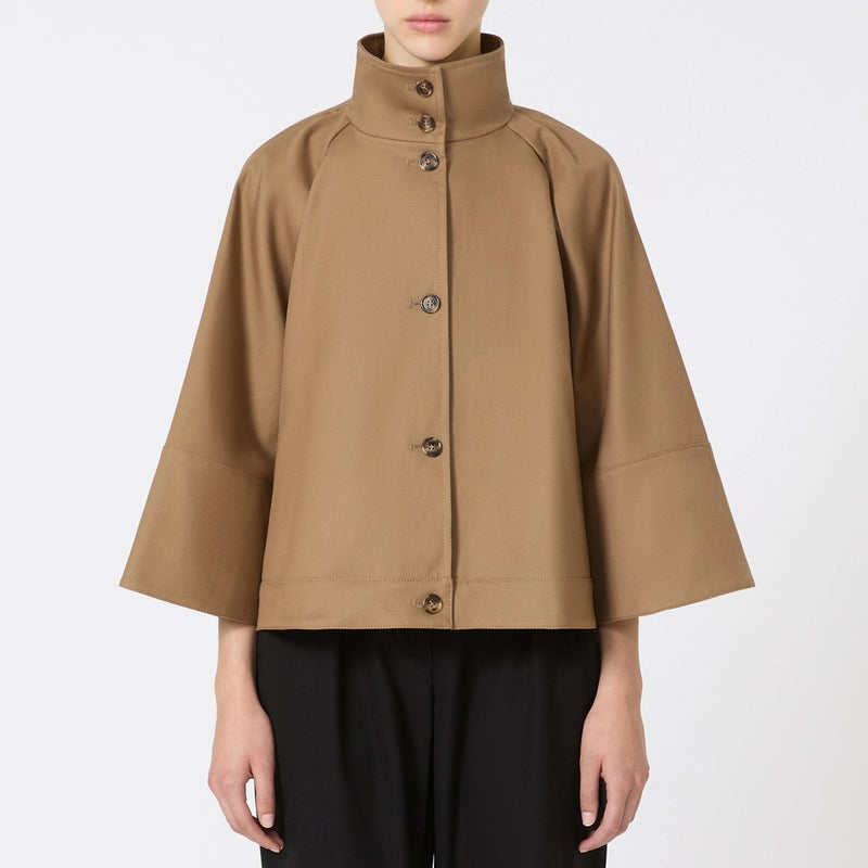 Short water-repellent gabardine cape