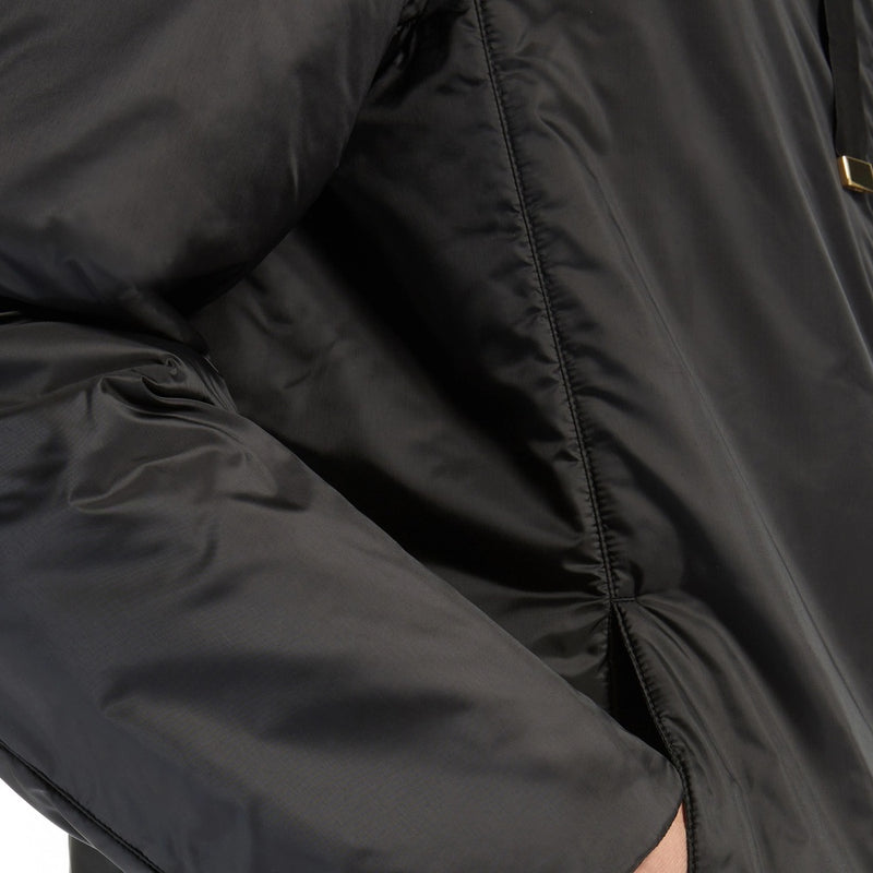 Quilted jacket with hood in water-repellent canvas