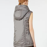 Quilted vest in water-repellent canvas with hood