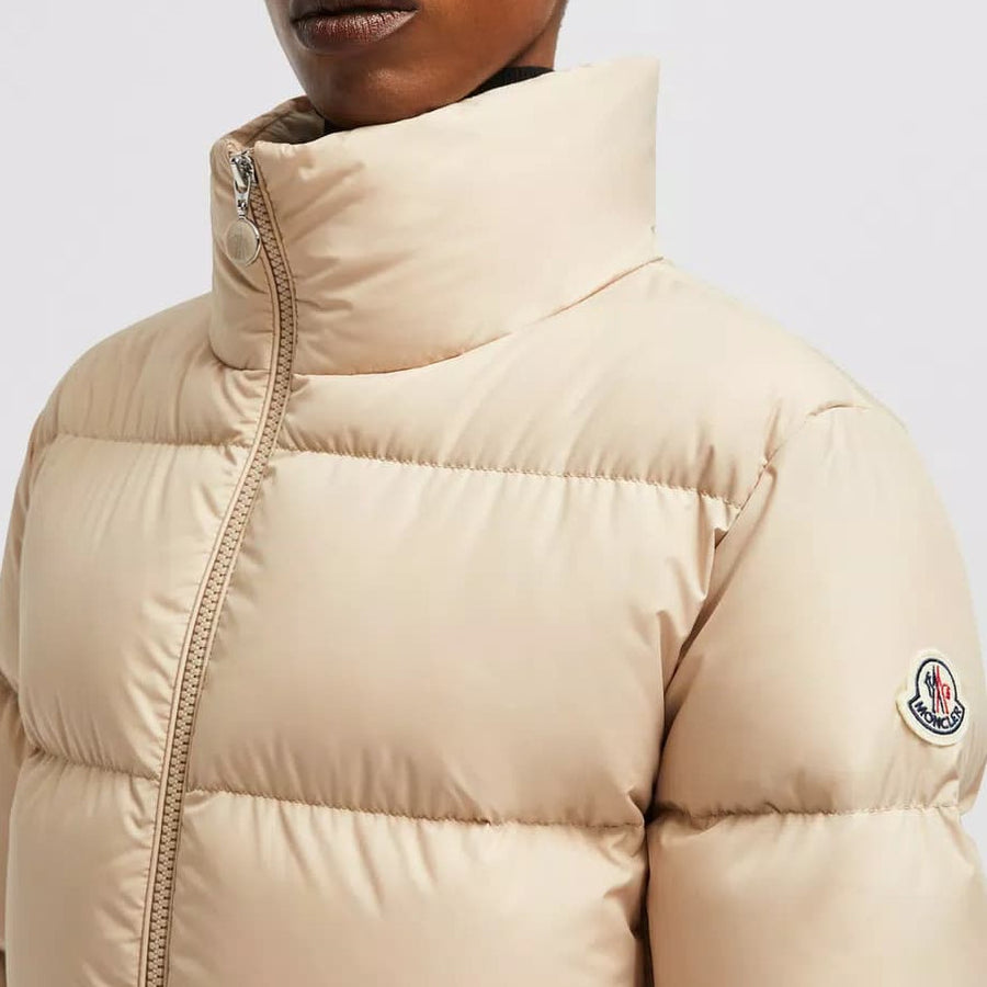 関税込 MONCLER  AYSE SHORT DOWN JACKET Moncler Grenoble: Black Ayse Faux-Fur Down Jacket | SSENSE