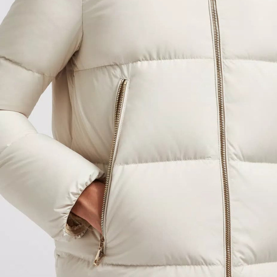MONCLER カッシオヘアフトシャケット K10931A0018054A1K 239 MONCLER Laichefur Short Down Jacket J20931A0017454AQE051