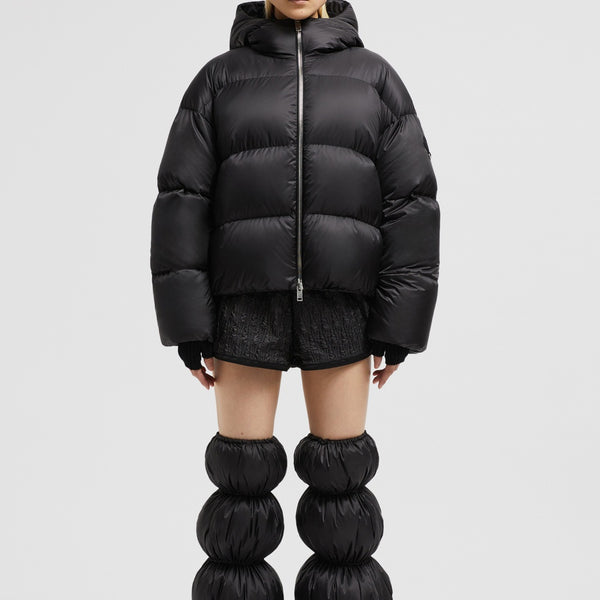 MONCLER X WILLOW SMITH SKAARA HOODED SHORT DOWN JACKET