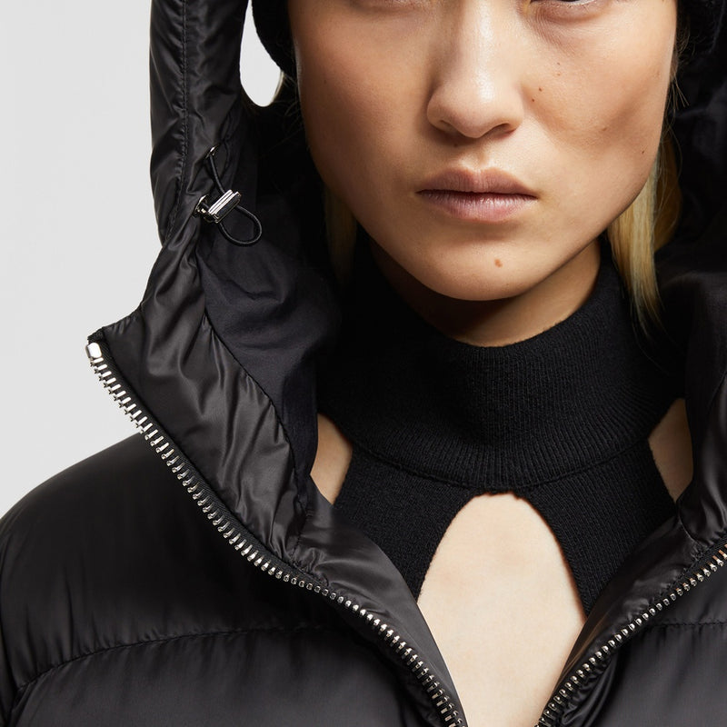 MONCLER X WILLOW SMITH SKAARA HOODED SHORT DOWN JACKET
