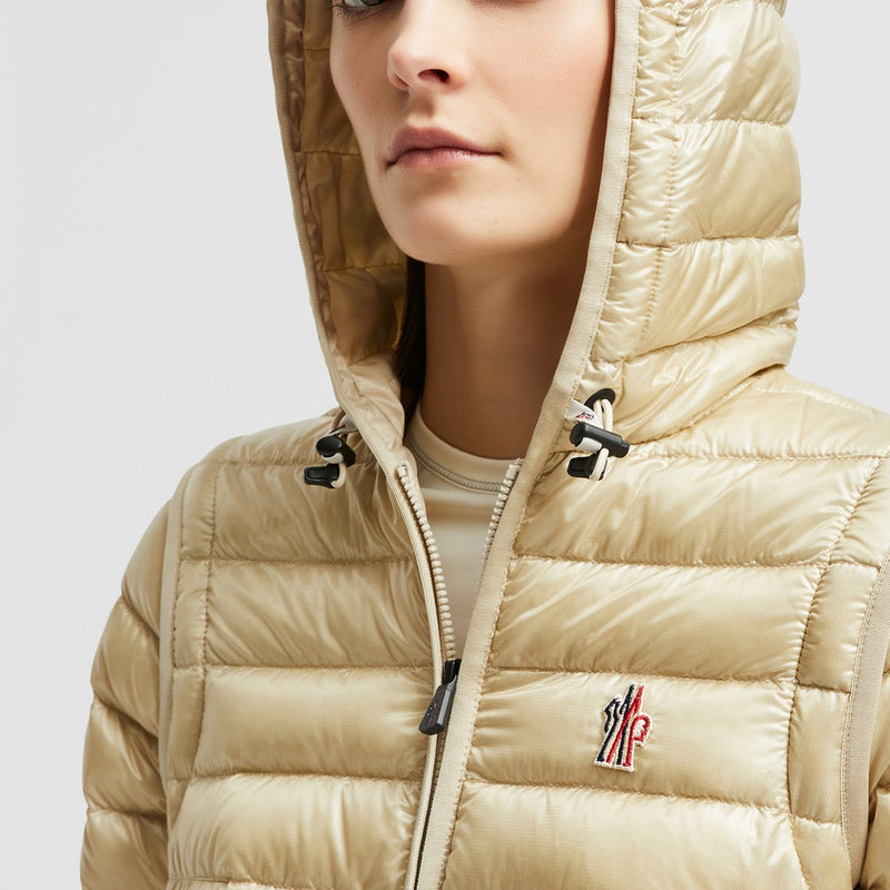 KARURA 2-IN-1 HOODED SHORT DOWN JACKET