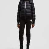 MONCLER X LULU LI POSTERUS HOODED SHORT DOWN JACKET