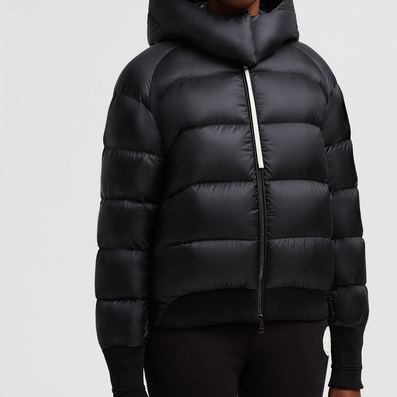 MONCLER X LULU LI POSTERUS HOODED SHORT DOWN JACKET
