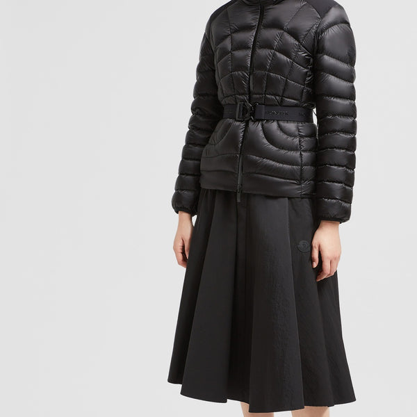 GRAMONT HOODED GEOMETRIC-QUILTED SHORT DOWN JACKET