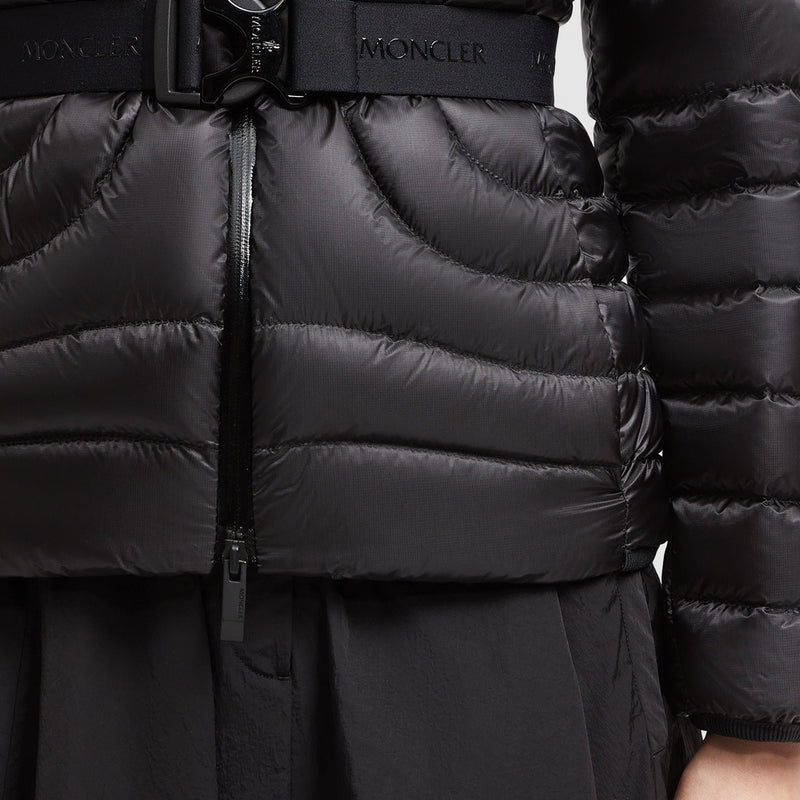 GRAMONT HOODED GEOMETRIC-QUILTED SHORT DOWN JACKET