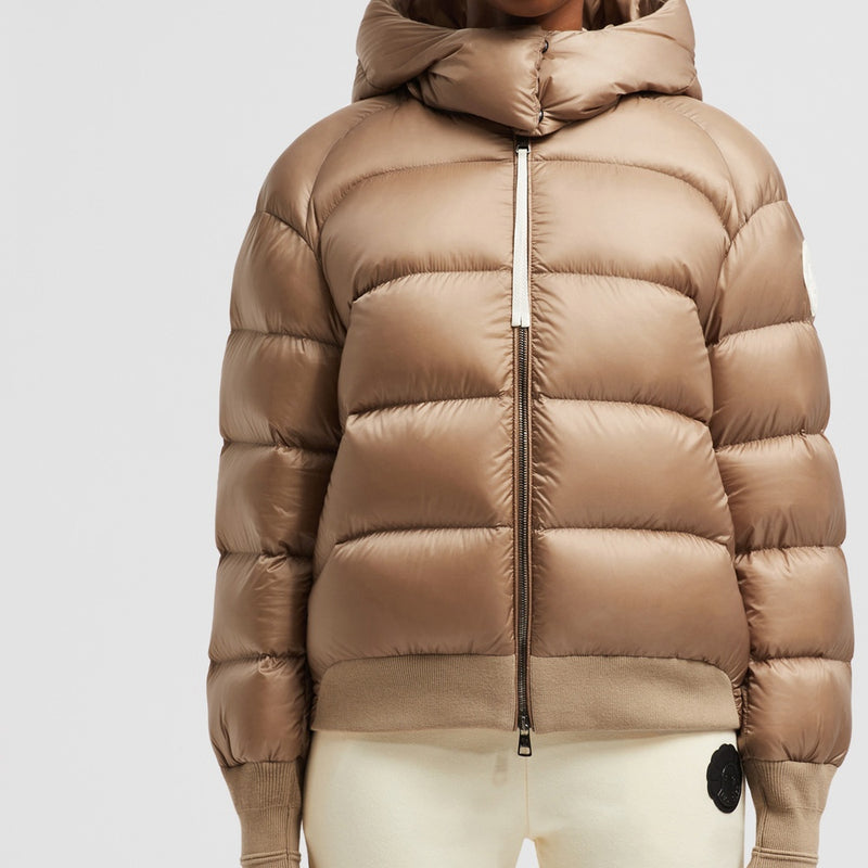 MONCLER X LULU LI POSTERUS HOODED SHORT DOWN JACKET