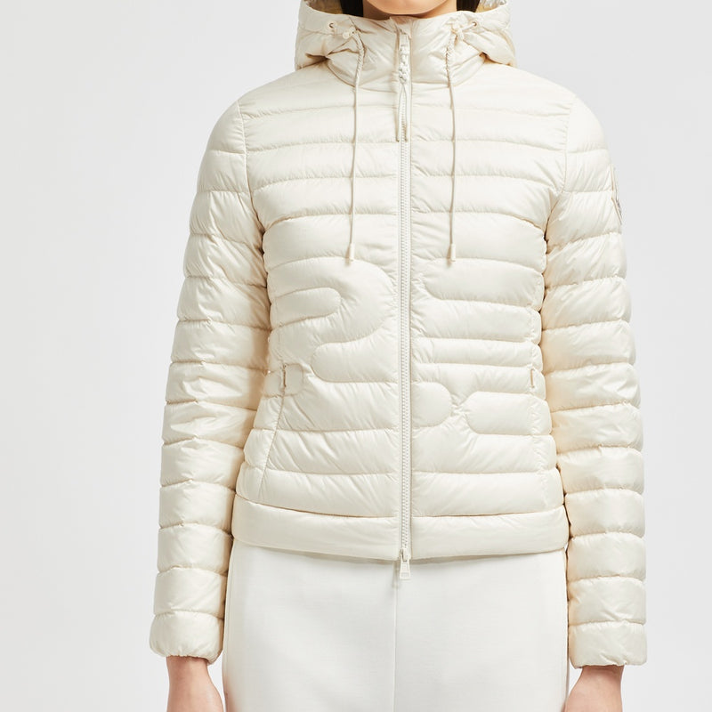 XIAOBAI HOODED SNAKE-QUILTED SHORT DOWN JACKET