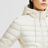 XIAOBAI HOODED SNAKE-QUILTED SHORT DOWN JACKET