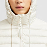XIAOBAI HOODED SNAKE-QUILTED SHORT DOWN JACKET