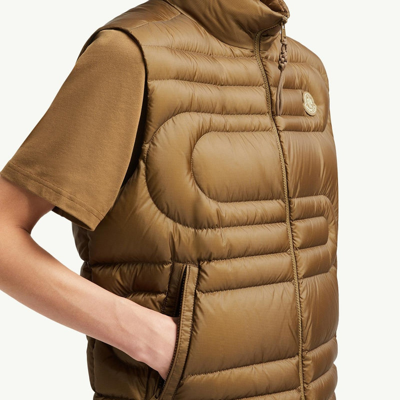 Emeishan Snake-Quilted Down Gilet