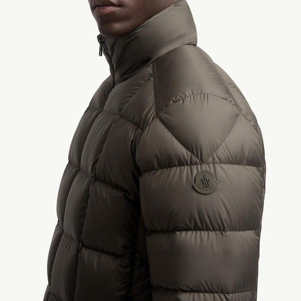 Eglise Square-Quilted Hooded Short Down Jacket