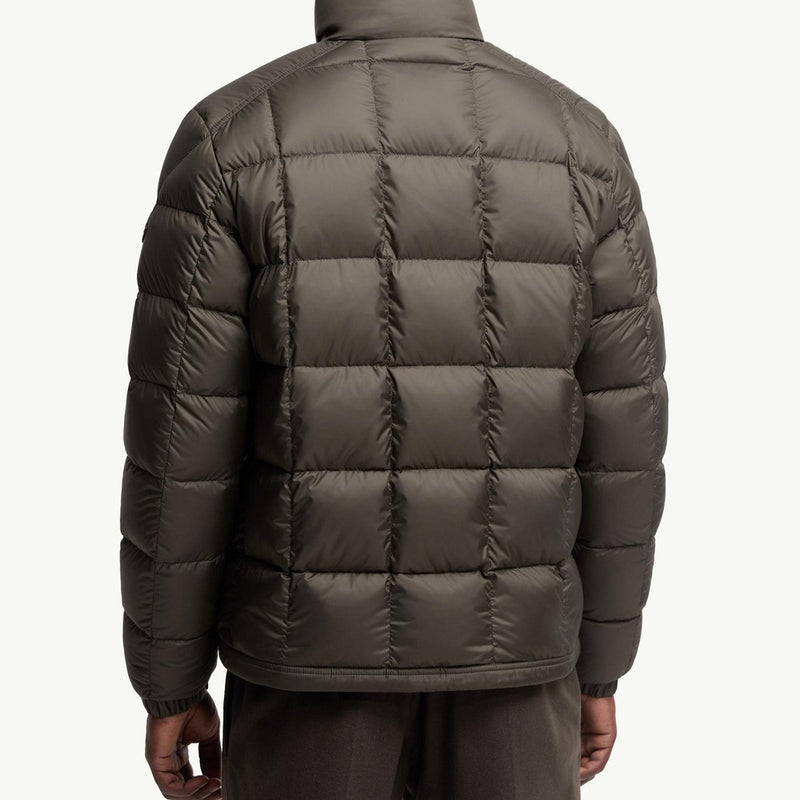 Eglise Square-Quilted Hooded Short Down Jacket