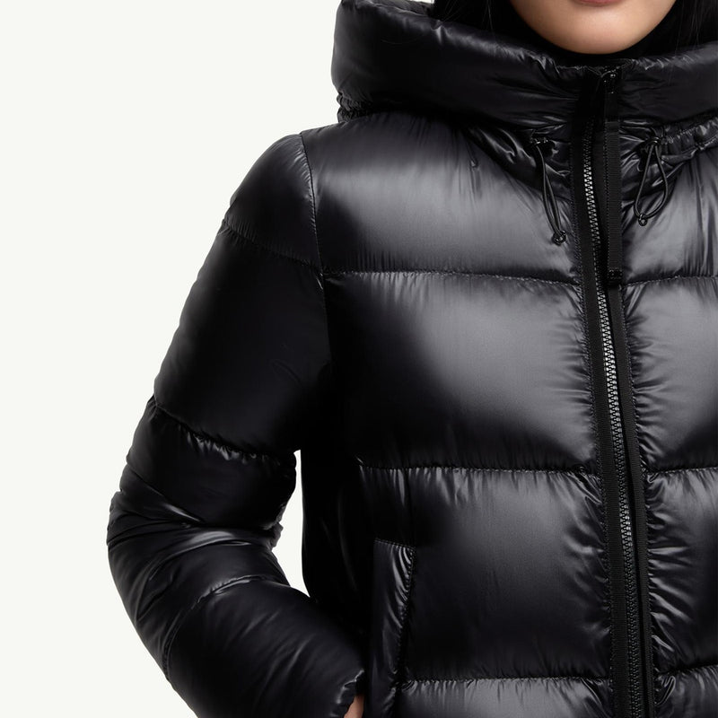 Serittes Hooded Short Down Jacket