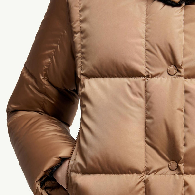 Castelnou Square-Quilted Hooded Short Down Jacket