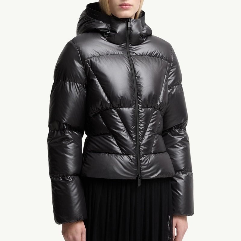 Wineck Hooded Geometric-Quilted Short Down Jacket