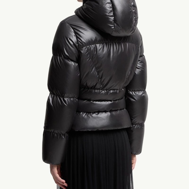 Wineck Hooded Geometric-Quilted Short Down Jacket