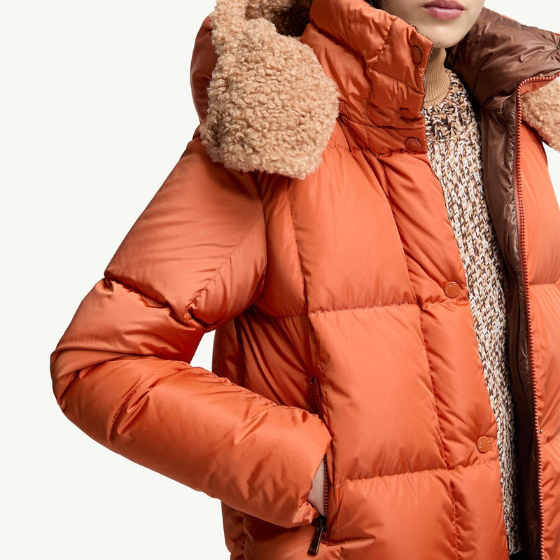 Castelnou Square-Quilted Hooded Short Down Jacket