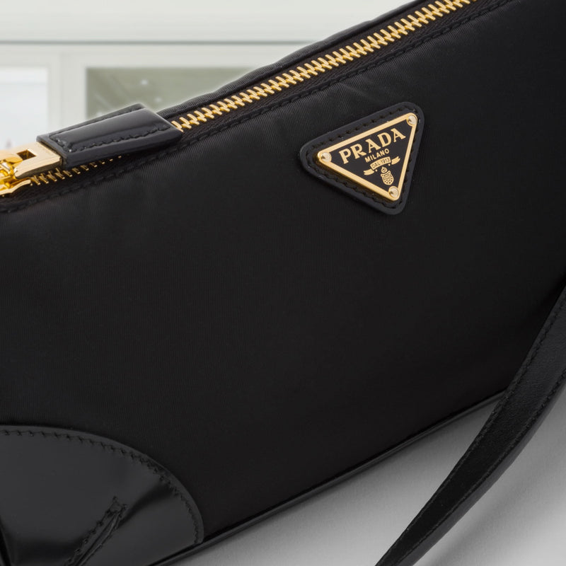 Re-Edition 2002 Re-Nylon and brushed leather shoulder bag