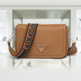 Leather shoulder bag