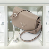 Leather shoulder bag