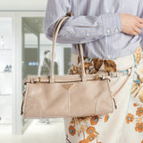 Medium leather handbag