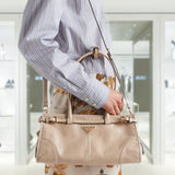 Medium leather handbag