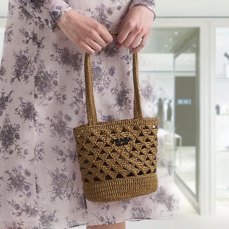 Crochet tote bag