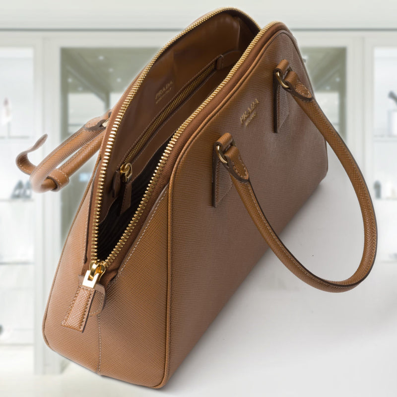 Medium Saffiano leather bag