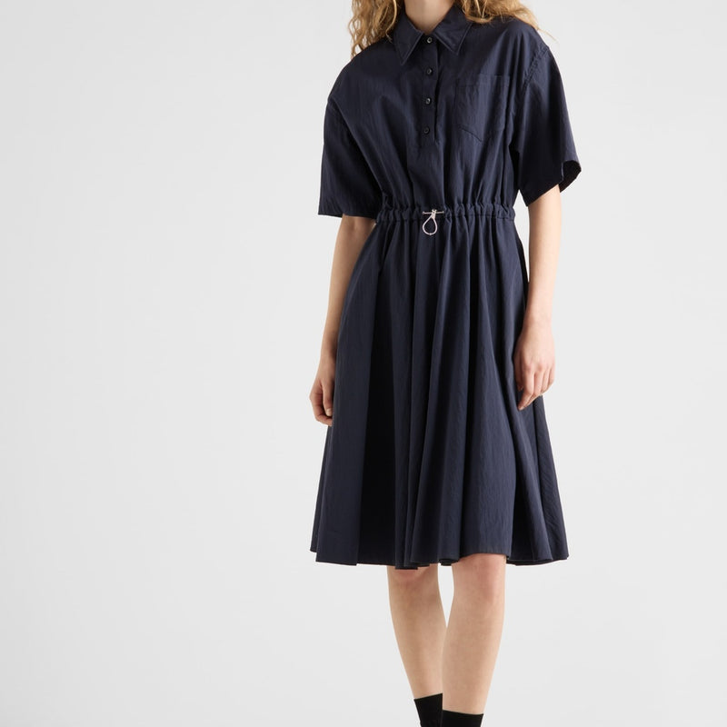 Short-sleeved technical pongé dress